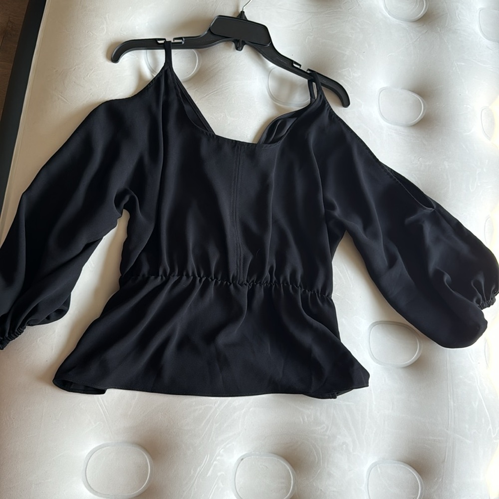 Drapey party blouse NEVER WORN - Picture 6 of 7